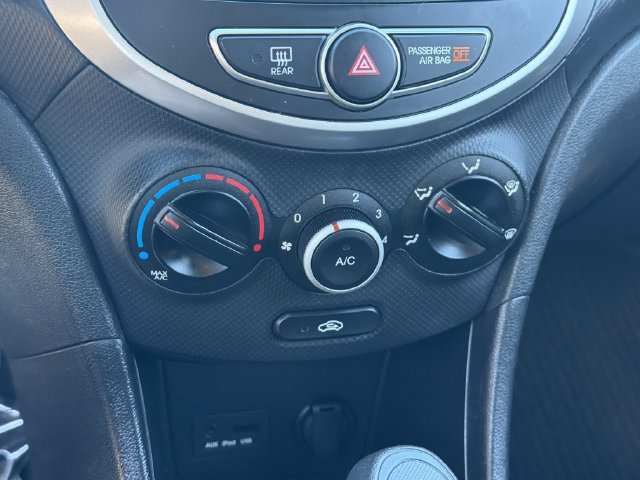 Used 2012 Hyundai Accent GS FWD image 29