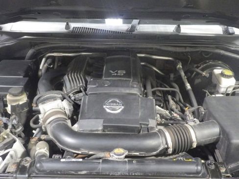 Used 2019 Nissan Frontier PRO-4X w/ Pro-4x Luxury Package image 10