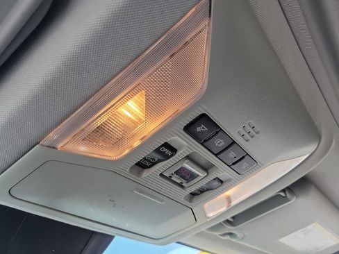 Used 2019 Toyota RAV4 XLE FWD image 19