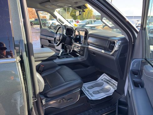 Used 2021 Ford F150 Lariat w/ Max Trailer Tow Package image 26