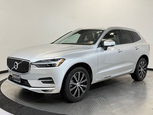 Used 2021 Volvo XC60 T6 Inscription image 3