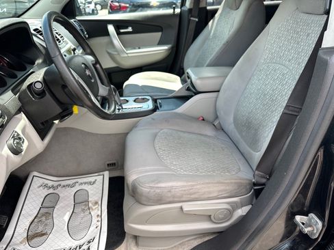 Used 2011 GMC Acadia SL w/ Preferred Package FWD image 17