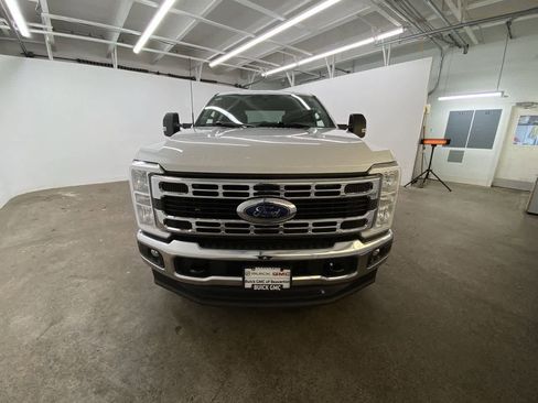 Used 2024 Ford F350 XLT image 9