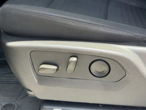 Used 2025 Chevrolet Silverado 2500 Custom w/ Custom Value Package AWD/4WD image 24