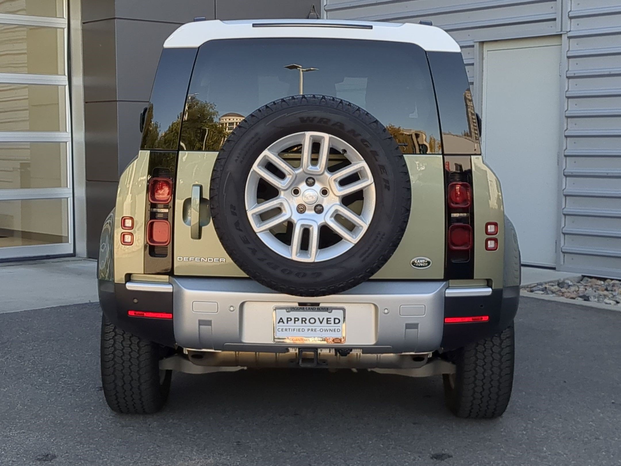 Certified 2023 Land Rover Defender 90 S AWD/4WD image 9