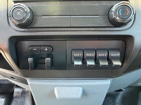 Used 2015 Ford F250 XL w/ Power Equipment Group RWD image 43
