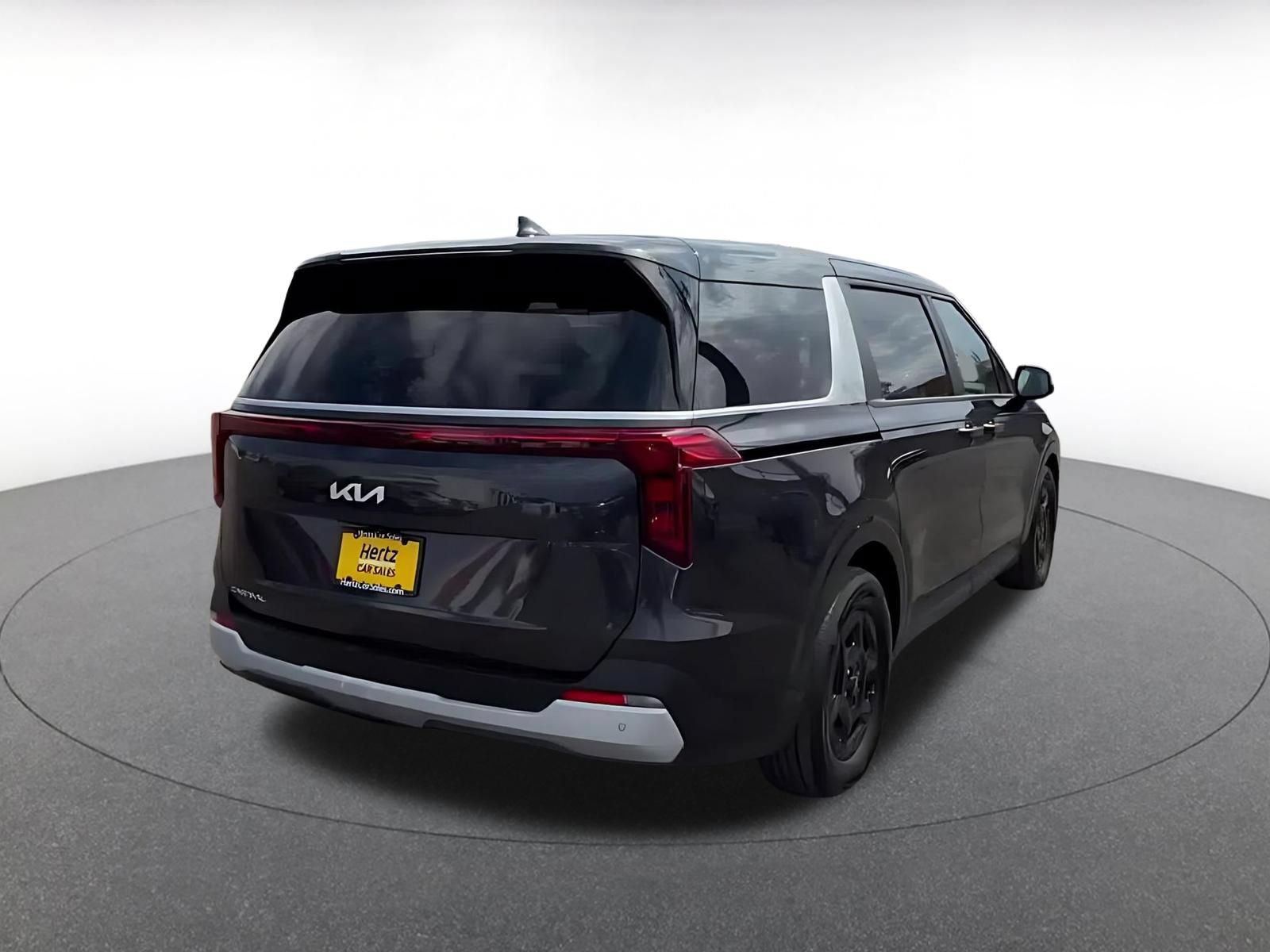 Used 2026 Kia Carnival FWD image 14