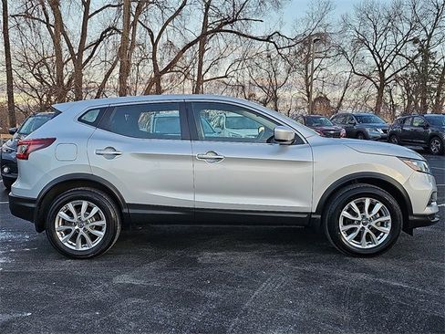 Used 2021 Nissan Rogue Sport S image 7