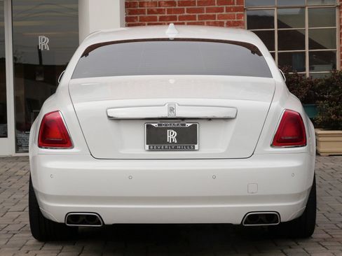 Used 2019 Rolls-Royce Ghost image 22