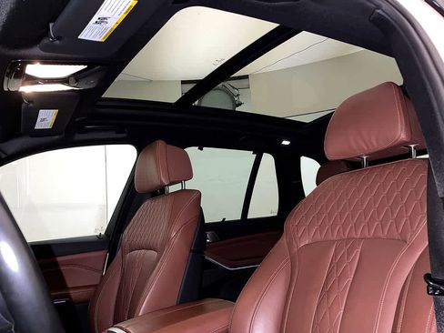 Used 2019 BMW X5 xDrive50i w/ M Sport Package image 20