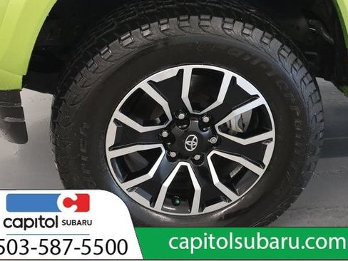 Used 2023 Toyota Tacoma TRD Sport w/ TRD Premium Sport Package AWD/4WD image 8