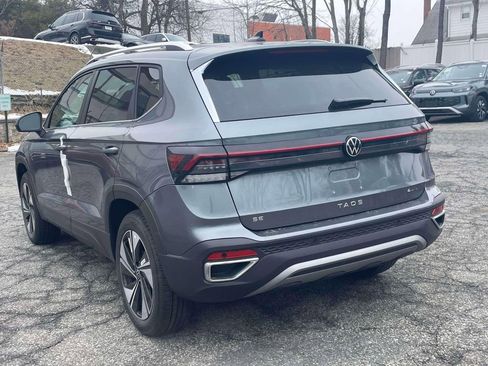 New 2026 Volkswagen Taos SE image 8