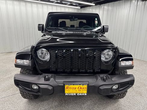 Used 2023 Jeep Gladiator Sport AWD/4WD image 2