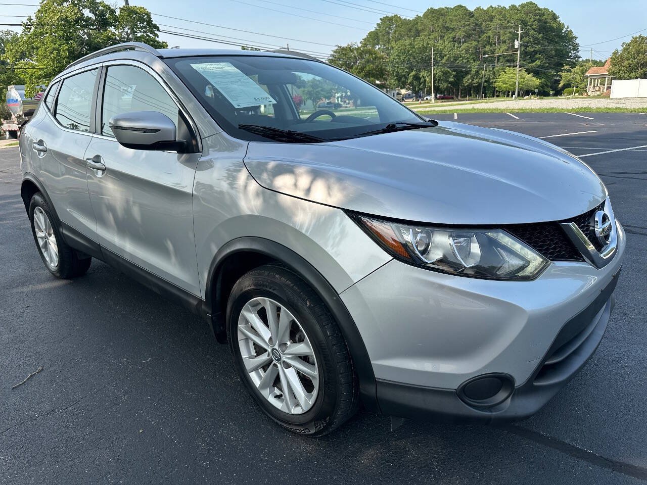 Used 2017 Nissan Rogue Sport SV AWD/4WD image 4