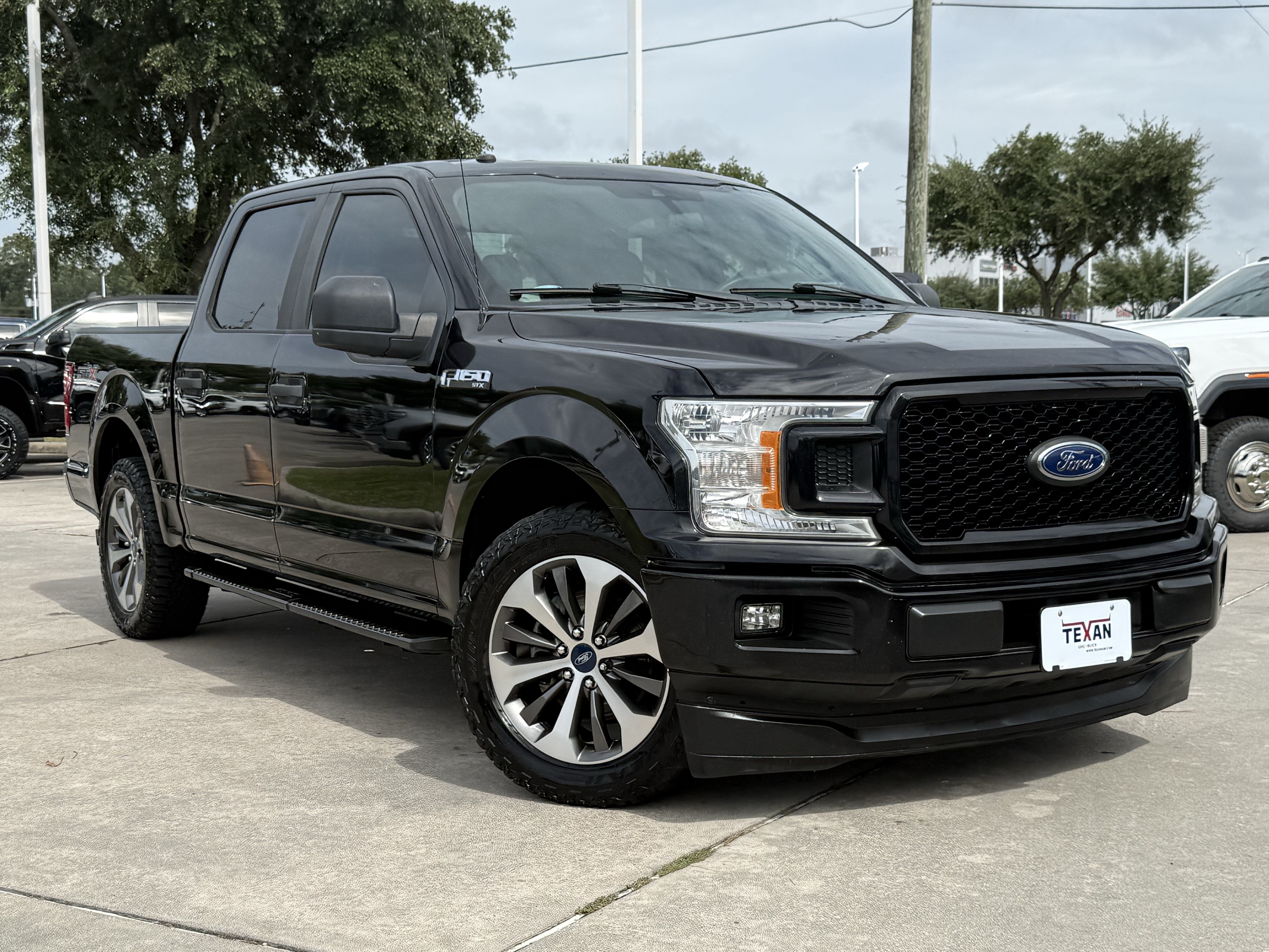 Used 2019 Ford F150 XL w/ Equipment Group 101A Mid RWD image 2