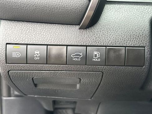 Used 2023 Toyota Camry SE image 30
