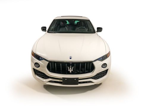 Used 2024 Maserati Levante GT Ultima AWD/4WD image 10