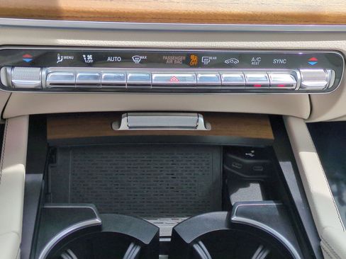 Certified 2024 Mercedes-Benz GLE 350 4MATIC image 26