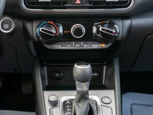 Used 2023 Hyundai Kona SEL AWD/4WD image 15
