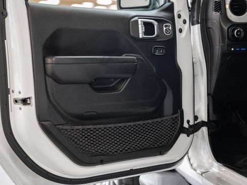 Used 2024 Jeep Wrangler Unlimited w/ Convenience Group AWD/4WD image 42