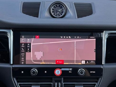 New 2026 Porsche Macan image 26