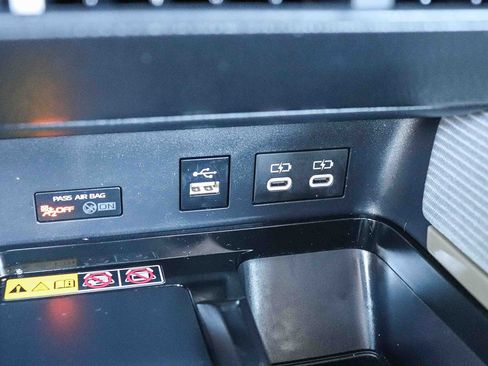 Certified 2025 Toyota Camry SE w/ Convenience Package FWD image 30