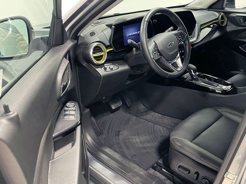Used 2024 Chevrolet Trax ACTIV FWD image 19