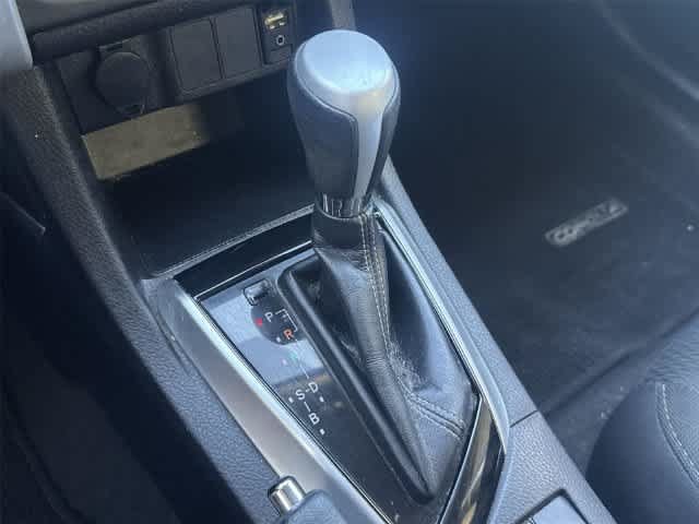Used 2017 Toyota Corolla LE FWD image 18