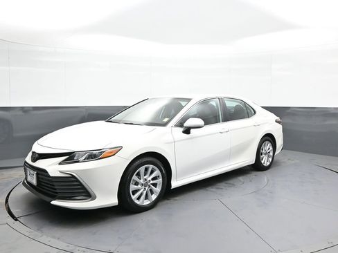 Certified 2023 Toyota Camry LE image 10