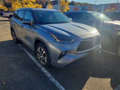 Used 2021 Toyota Highlander XLE