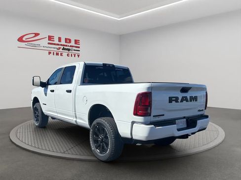 New 2026 RAM 2500 Big Horn AWD/4WD image 3