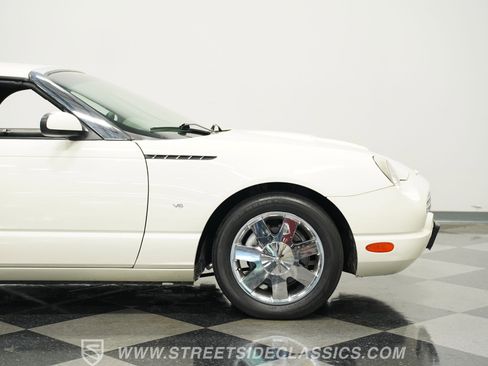 Used 2002 Ford Thunderbird image 29