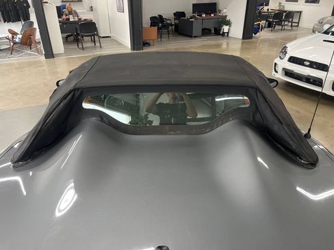 Used 2007 Pontiac Solstice Convertible w/ Premium Package RWD image 29