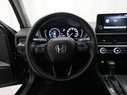 Used 2023 Honda Civic EX image 4