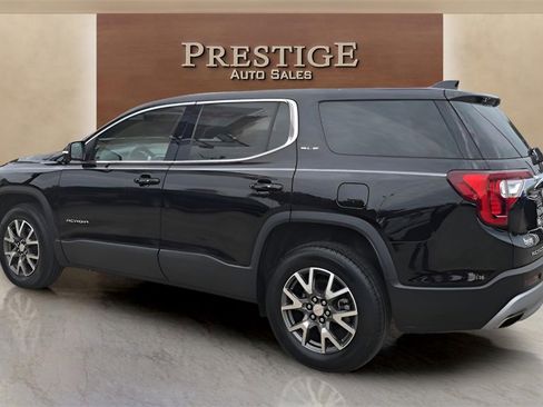 Used 2023 GMC Acadia SLE image 6