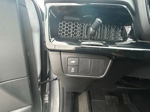 Used 2025 Honda CR-V EX-L image 14