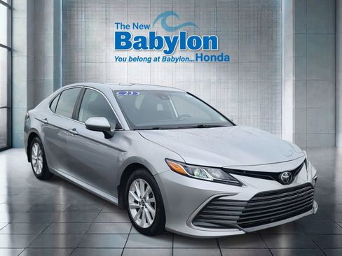 Used 2023 Toyota Camry LE image 6