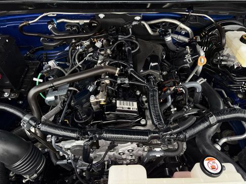 Used 2025 Toyota Tacoma TRD Sport image 27