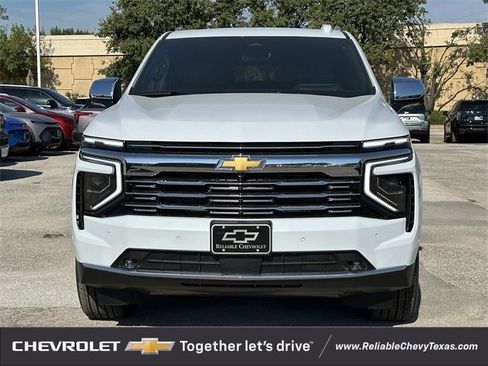 New 2026 Chevrolet Suburban Premier image 8