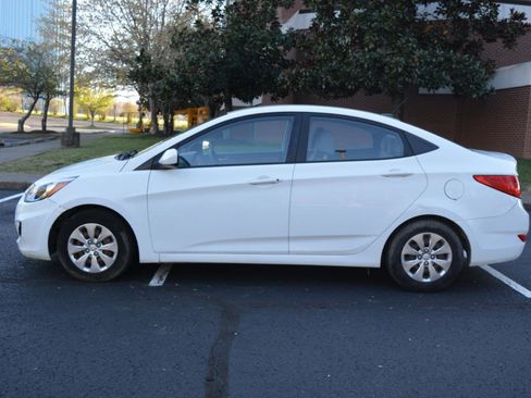 Used 2015 Hyundai Accent GLS image 8