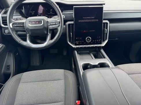 Certified 2025 GMC Acadia Elevation AWD/4WD image 12