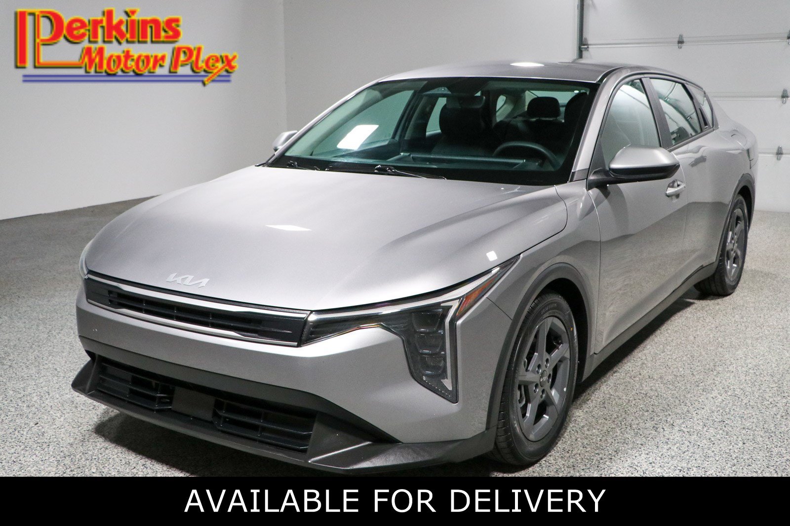 Used 2025 Kia K4 FWD image 1