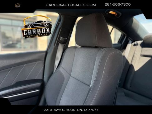 Used 2019 Dodge Charger SXT RWD image 19