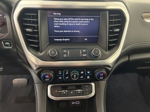 Used 2023 GMC Acadia SLE w/ Driver Convenience Package FWD image 22