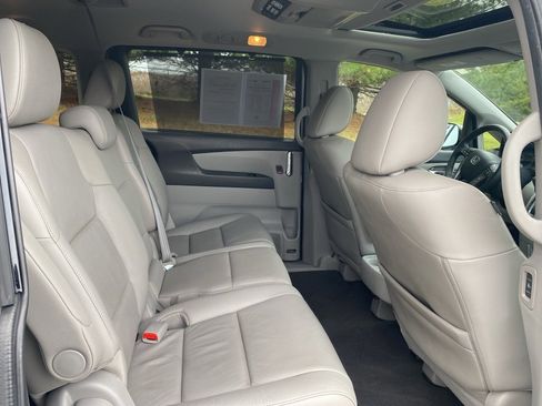 Used 2015 Honda Odyssey Touring image 14