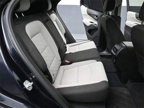 Used 2020 Chevrolet Equinox LS w/ LS Convenience Package image 29