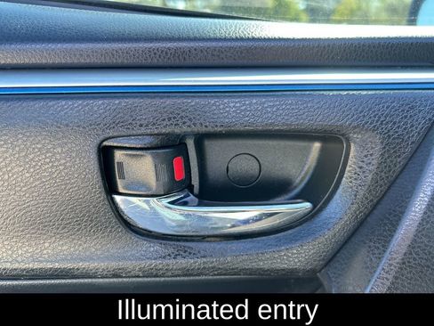 Used 2015 Toyota Corolla L image 17