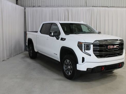 Used 2024 GMC Sierra 1500 AT4 w/ Technology Package AWD/4WD image 26