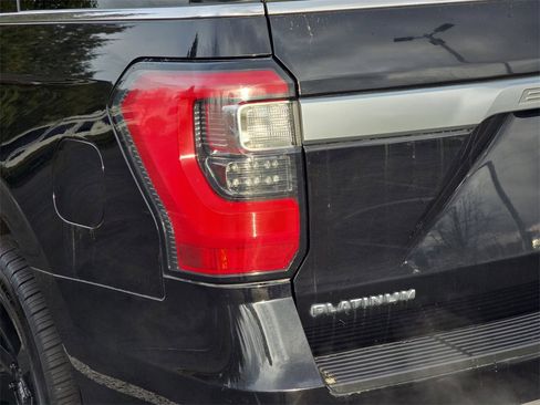 Used 2019 Ford Expedition Platinum image 35