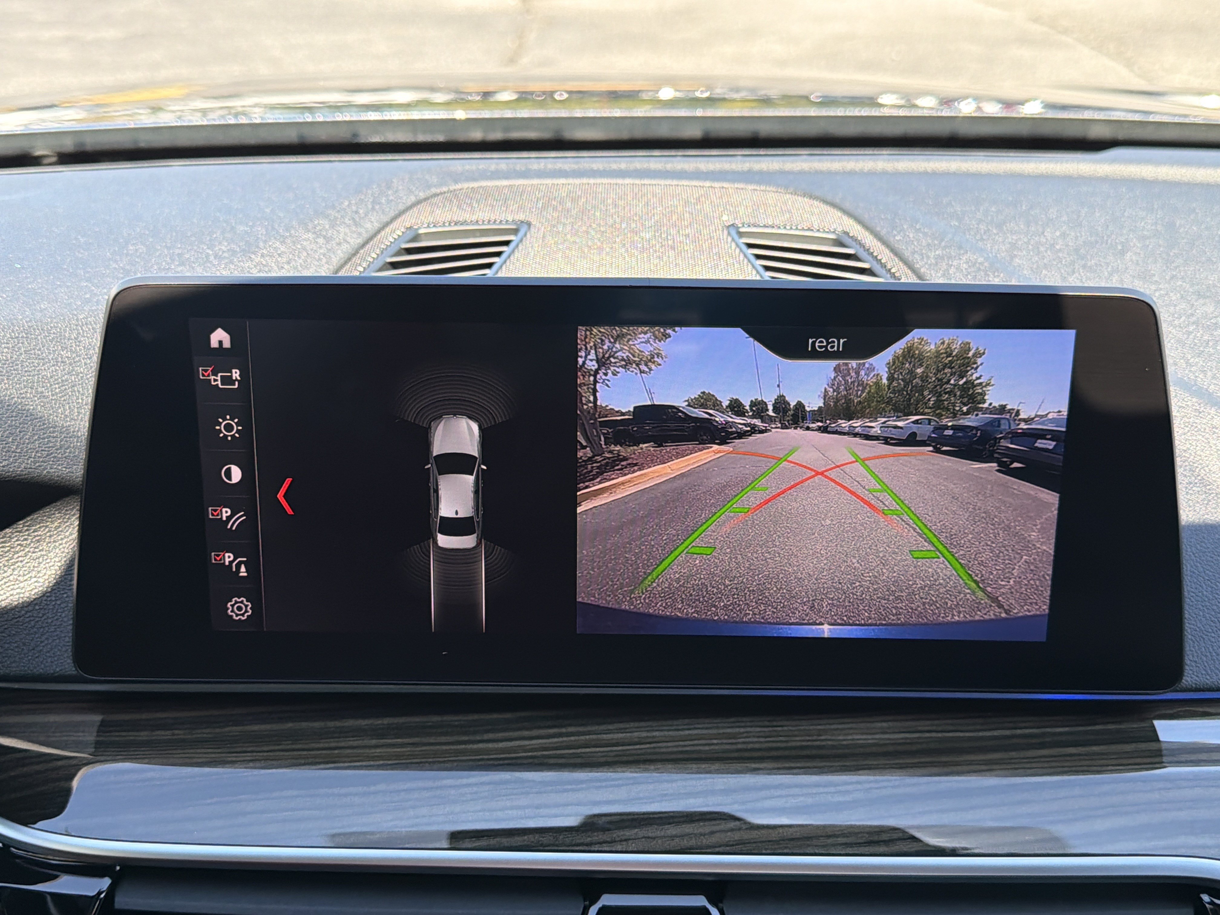 Used 2019 BMW 530i w/ Convenience Package RWD image 4